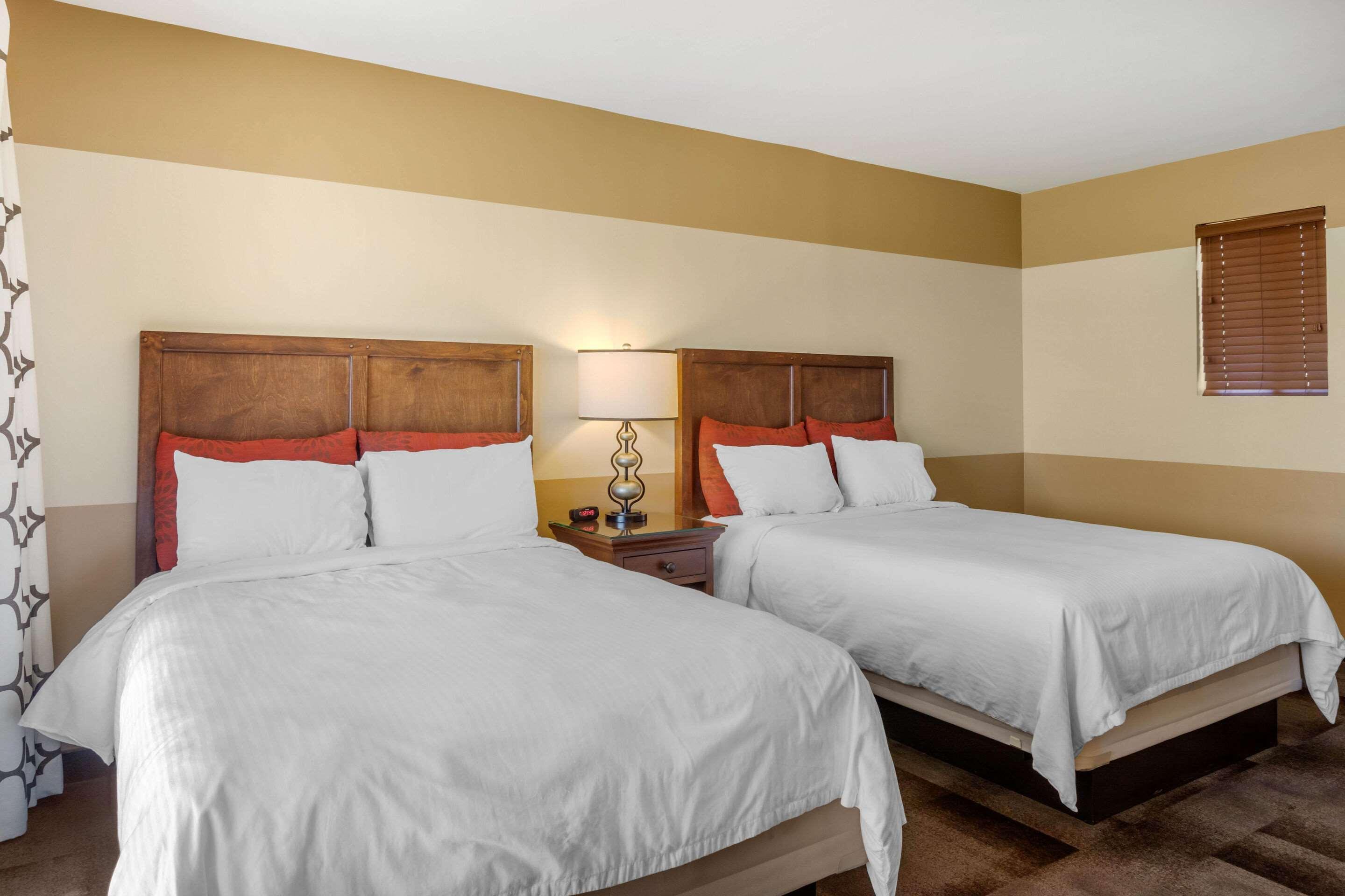 סאנטי Carlton Oaks Lodge, Ascend Hotel Collection מראה חיצוני תמונה