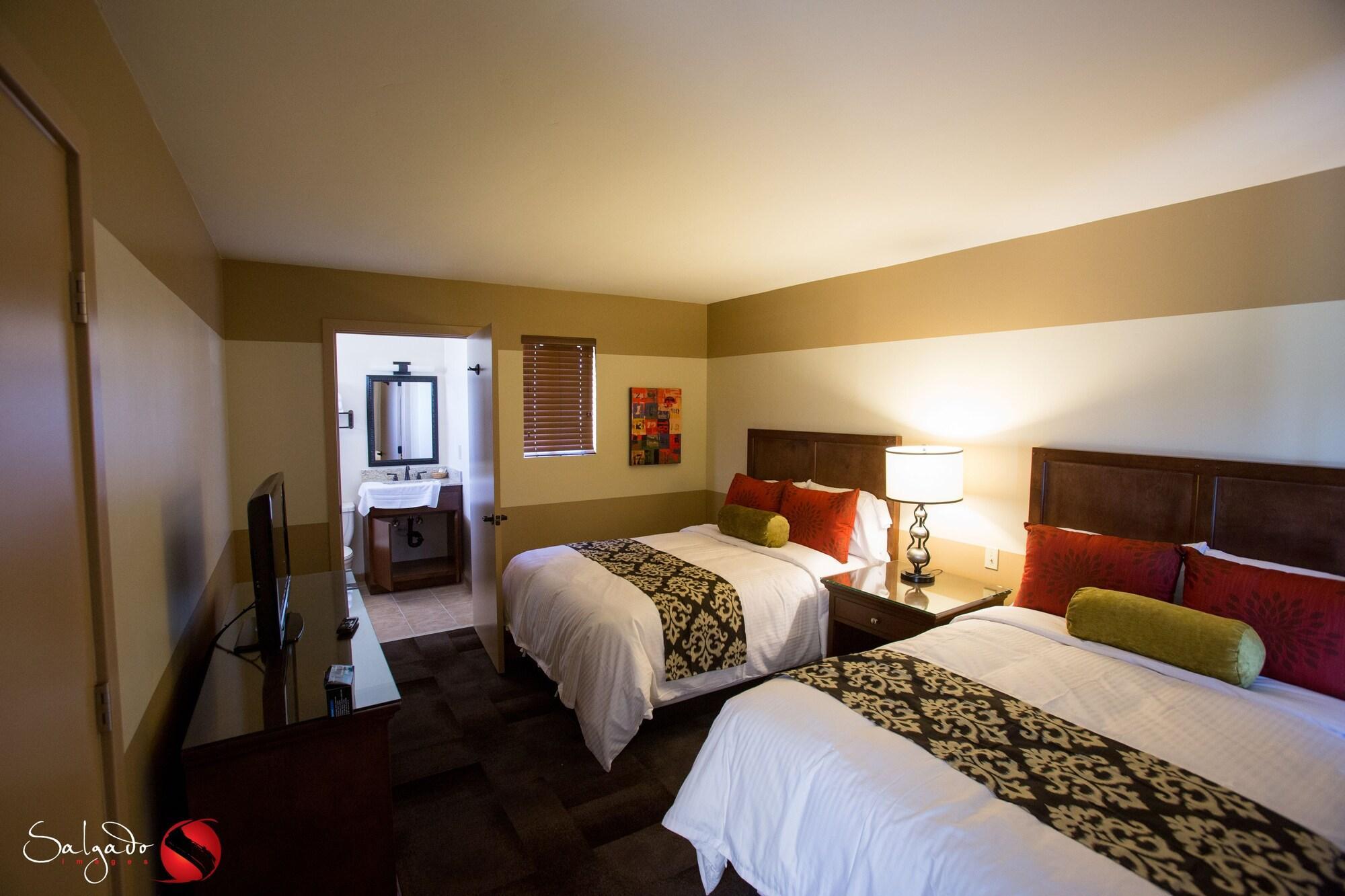 סאנטי Carlton Oaks Lodge, Ascend Hotel Collection מראה חיצוני תמונה