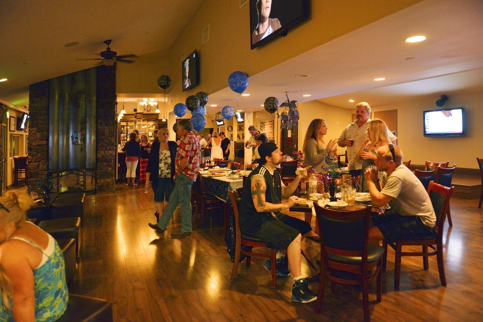 סאנטי Carlton Oaks Lodge, Ascend Hotel Collection מראה חיצוני תמונה