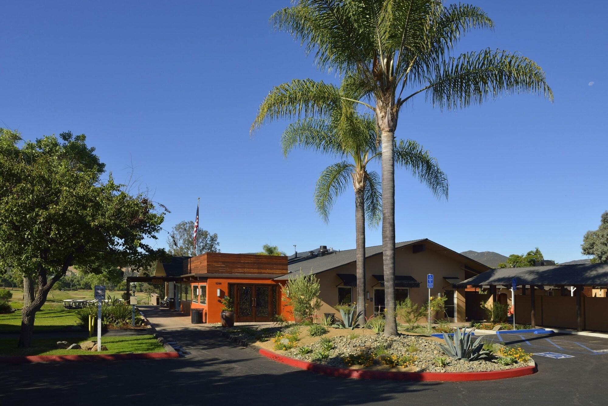 סאנטי Carlton Oaks Lodge, Ascend Hotel Collection מראה חיצוני תמונה