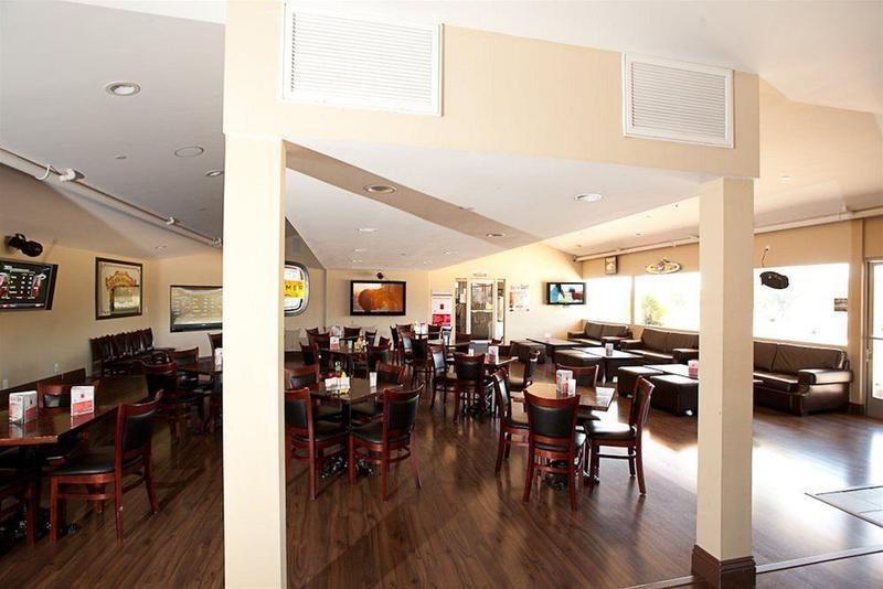 סאנטי Carlton Oaks Lodge, Ascend Hotel Collection מראה חיצוני תמונה
